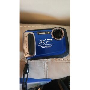 Fujifilm FinePix XP170 14MP Waterproof Digital Camera Bundle Blue